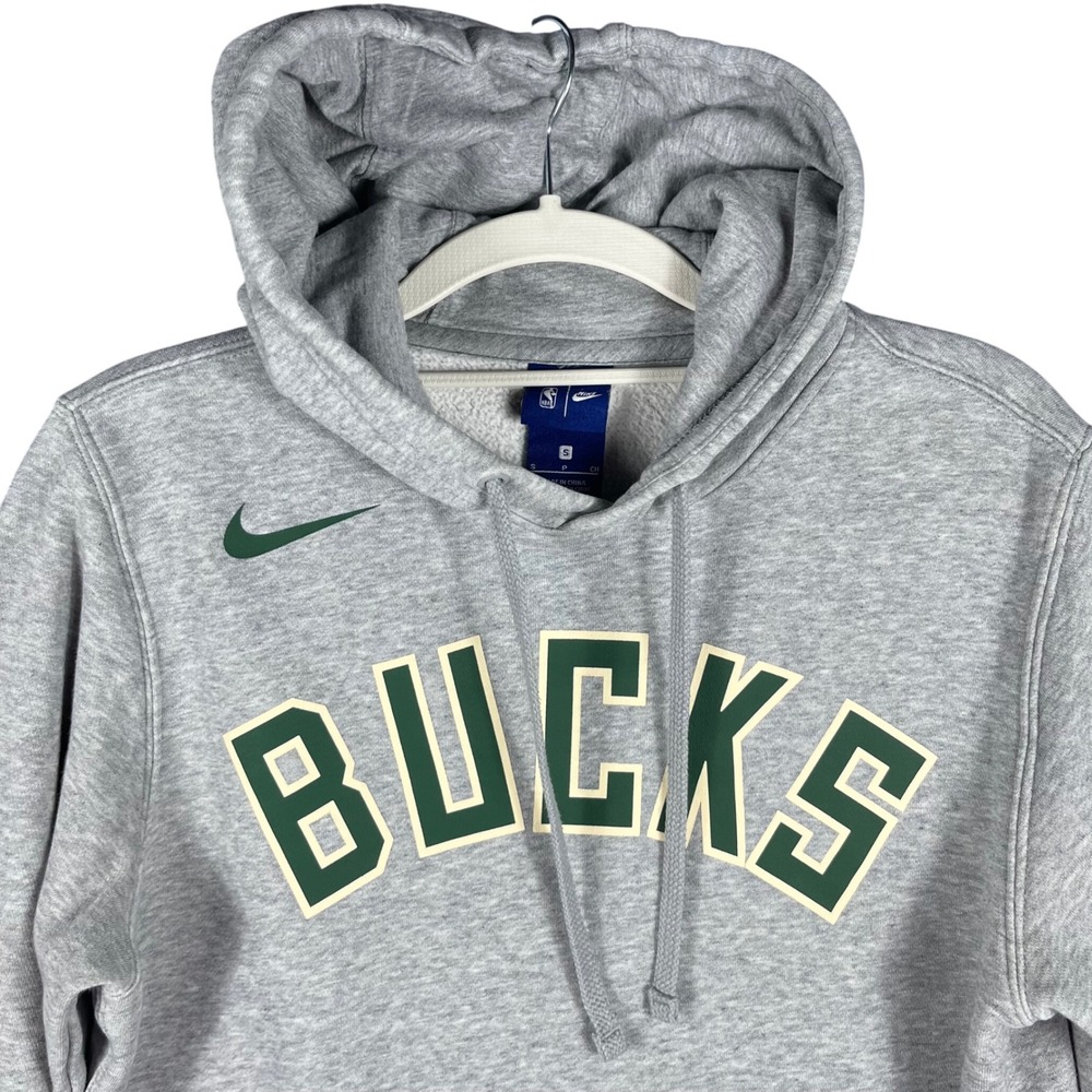 Nike Milwaukee Bucks Hoodie Mens Small Grey NBA Basketball Fleece Sweatshirt